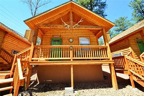Bear crossing has lots of extra touches in the updated decor; Antlers Crossing #2 Bear Cabin - Cozy Cabins Real Estate ...