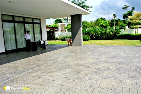 Tiling services includes installing ceramic or porcelain tiles for walls or floors. Ponderosa Woods, Taman Ponderosa, Johor Bahru Review ...