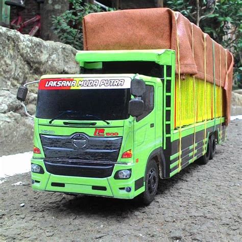 Ukuran miniatur truk bervariasi, paling kecil ukuran 20 cm x 40 cm dan paling besar ukuran 40 cm x 90 cm. Ukuran Kabin Truk Miniatur - 251 likes · 19 talking about ...