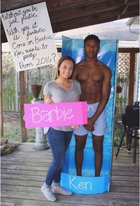 People Who Found Clever And Creative Ways To Ask Their Dates To Prom 24 Pics