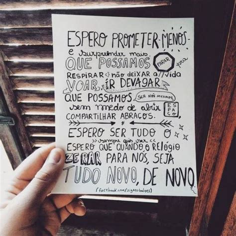 Quando abrires a janela deste novo ano que surge veras no infinito os anjos de deus escrevendo as vitórias que lhe desejo por ser para mim uma pessoa este foi um ano de alegrias, tristezas, realizações, mas o mais importante é refletir sobre os acontecimentos, a jornada do dia a dia e. Mensagens e Frases Curtas de Ano Novo 2017