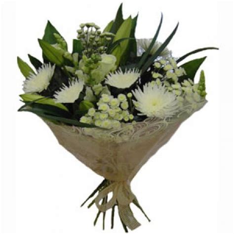 If you're having a spring wedding, you're definitely choosing a prime time for flowers. Bereavement White | Daisy Chain