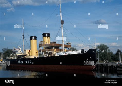 Old Steam Ship Hi Res Stock Photography And Images Alamy