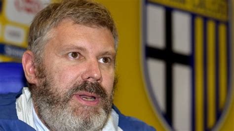 Al via il secondo turno dell'asta a supporto della campagna insieme con te. Parma calcio, Pietro Pizzarotti è il nuovo presidente - la ...