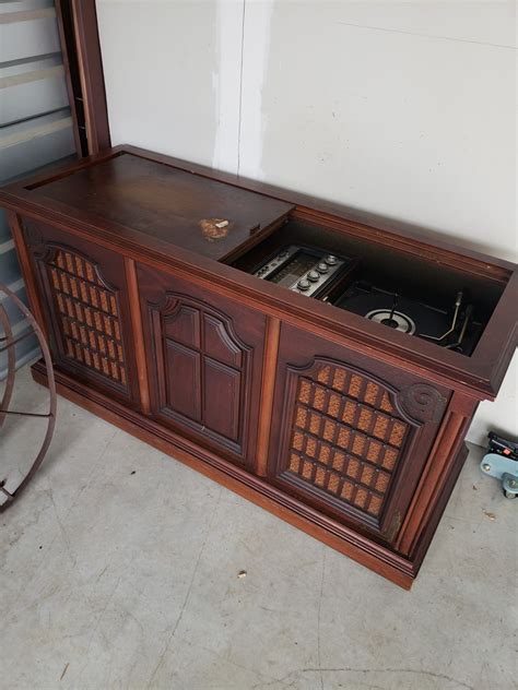 The cabinet appears to be in excellent condition. Magnavox Record Player Cabinet - Home Cabinets Design