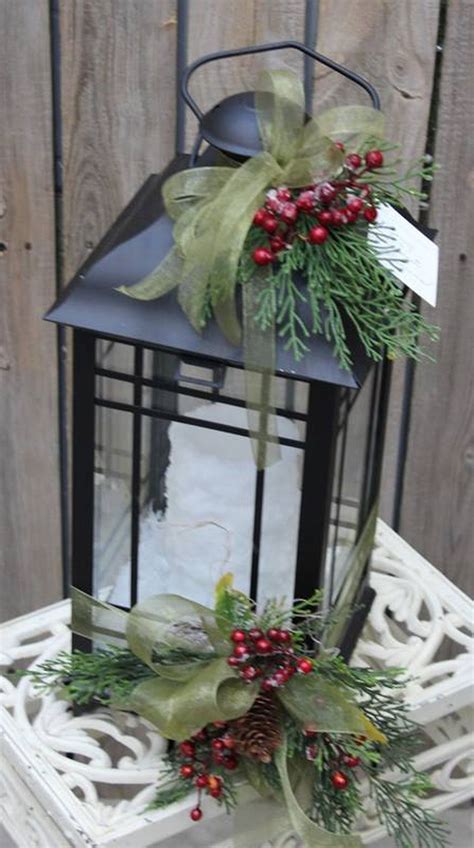 Cool 52 Inspiring Rustic Christmas Lantern Ideas For Your Porch