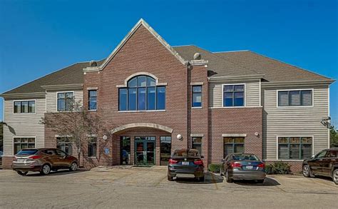 10335 N Port Washington Road Mequon Wi 53092 Office Space For Lease