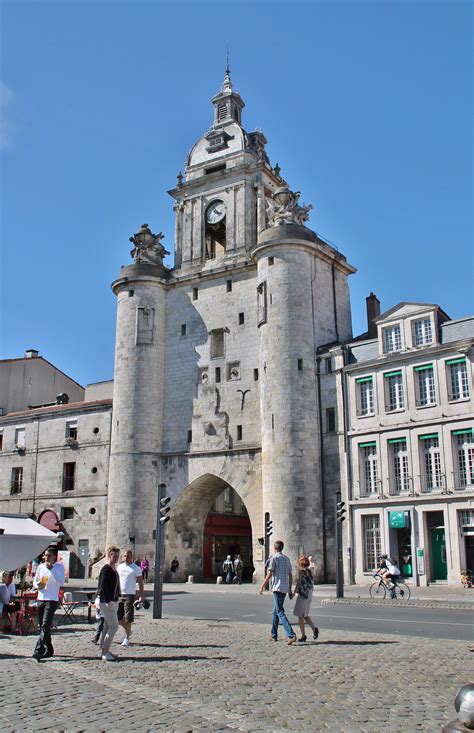 L'agglo de la rochelle bénéfice d'un environnement naturel privilégié qu'elle a su valoriser pour en faire un. Photo à La Rochelle (17000) : Porte de la Grosse Horloge ...