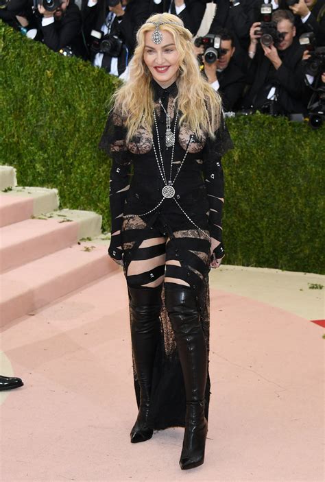 Abrunden Lager Büste Madonna Met Gala 2016 Anfänger Behinderung Paket