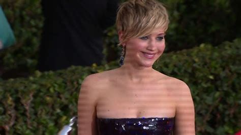Jennifer Lawrence My Dress Is Squeezing My Breasts Cnn Com Video