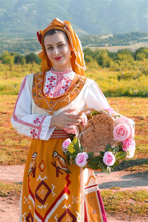 ⊶ ҉ ŝώέέţ ŝùмί ҉ ⊷ With Images Folk Dresses Girl Bulgarian