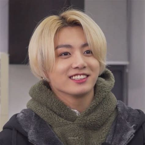 Beli foto jungkook online berkualitas dengan harga murah terbaru 2021 di tokopedia! 피크🍑 on Twitter in 2021 | Jungkook, Jungkook cute, Foto jungkook