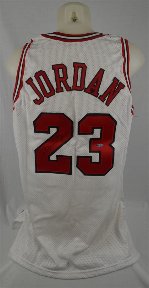 Champion special edition scottie pippen jersey ds no tags no crackin or any flaws whatsoever. Lot Detail - Michael Jordan 1995-96 Chicago Bulls Home White Jersey UDA