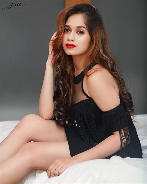 Jannat Zubair Is A Fashion Icon And His Favorite Color Is Black And These Photos Prove The Same