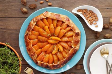 Apricot Thyme Galette Recipe Cookme Recipes