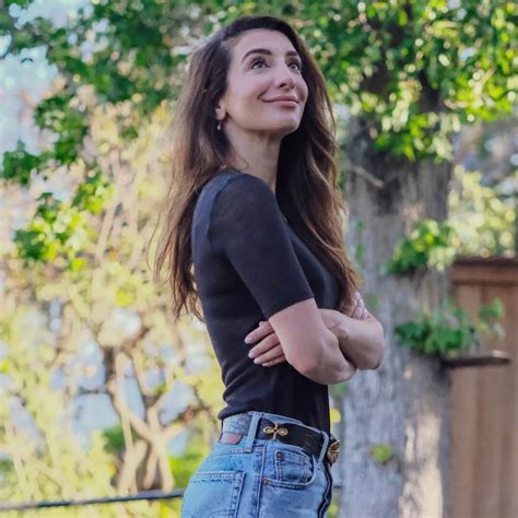 49 Nasim Pedrad Nude Pictures Uncover Her Grandiose And Appealing Body