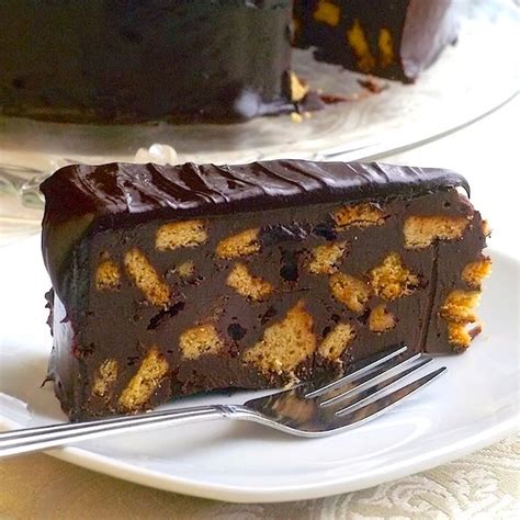 A homemade recipe with rave reviews and a fudgy frosting! Prince William's Chocolate Biscuit Cake | Recipe ...