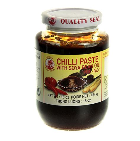 Chili Paste Nam Prik Pao Mit Sojabohnenöl Cock Brand 454 G Bos Food Onlineshop