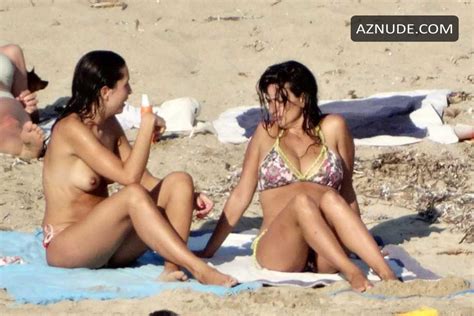 Penelope Cruz Nude During Vacation With Her Husband Javier