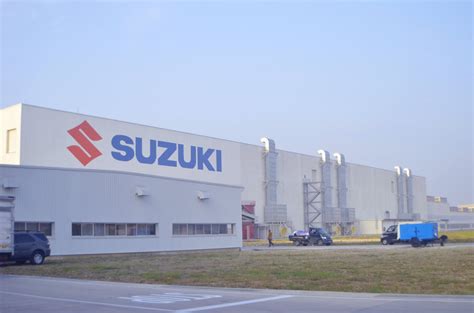 1. Peluang Karir sebagai Operator Produksi di PT Suzuki Indomobil Motor