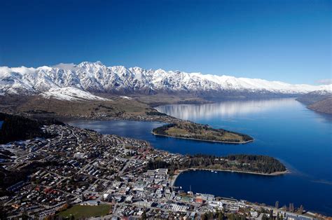 Take A Ski Trip To Queenstown New Zealand Places To Go For Luxury