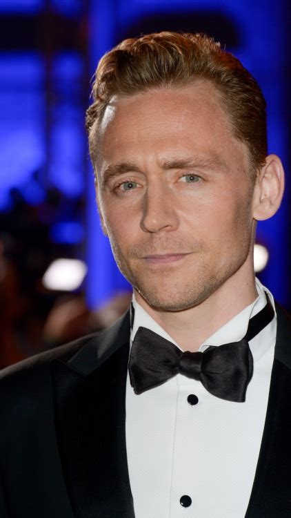 Tom Hiddleston Arriving At The Bfi Luminous Funrai Tumbex