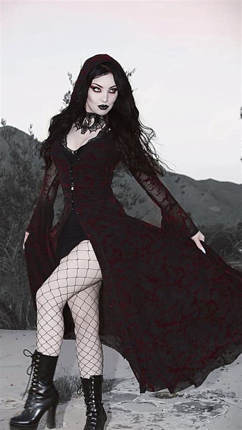 Pin By Indigo Moon On Kristiana Gothic Outfits Gothic Vampire