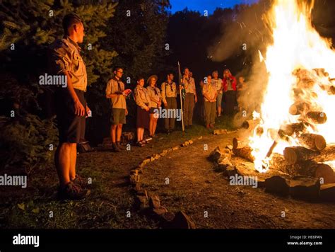 Campfire Scouts Hi Res Stock Photography And Images Alamy