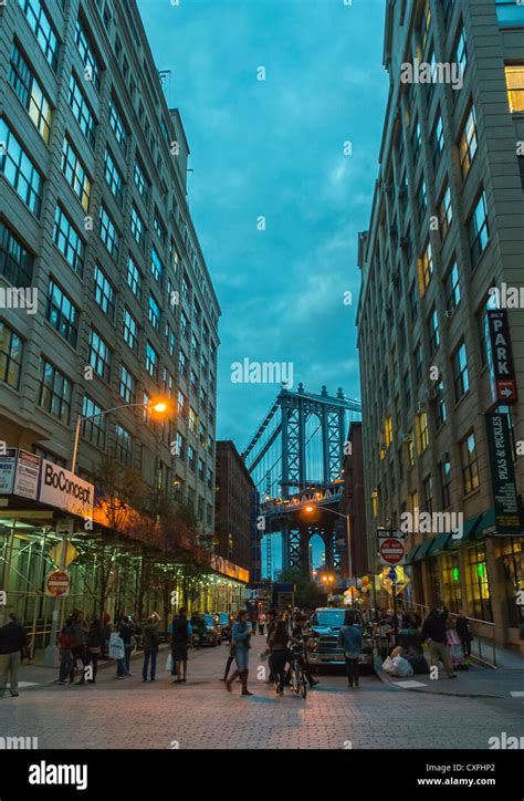 New York City Ny Usa Dumbo Arts Festival Brooklyn Street Scene