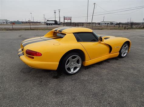 Mopar fans know that of this limited production challenger 2001 Dodge Viper for sale in Wichita Falls, TX ...