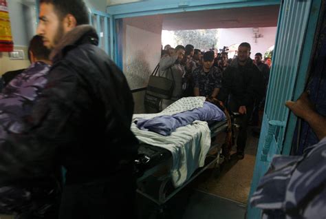 Israeli Assault Into Gaza Kills A Hamas Leader The New York Times
