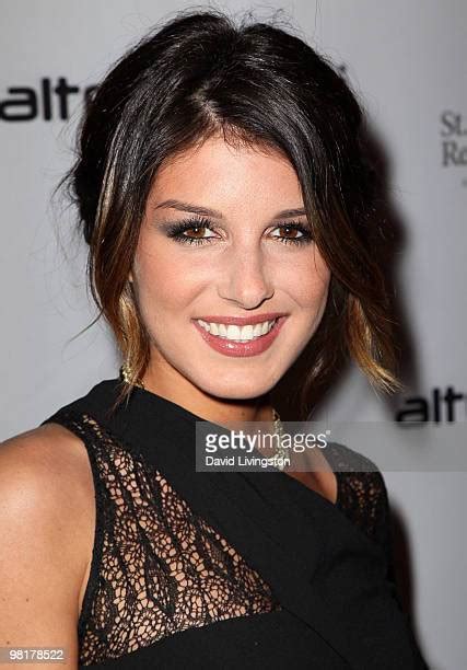 Shenae Grimes Photos And Premium High Res Pictures Getty Images