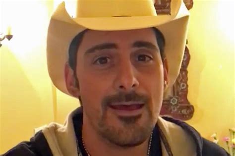 Brad Paisley Reveals Embarrassing Fan Selfies In Funny Video