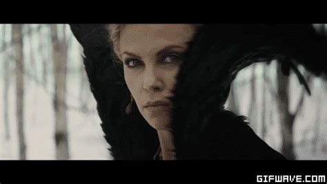 Snow White And The Huntsman S Find And Share On Giphy