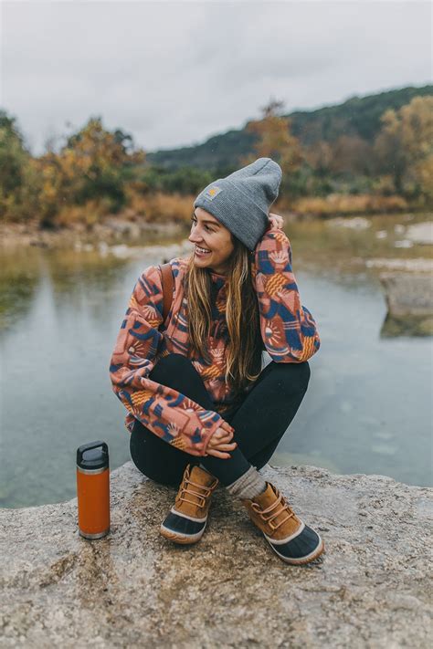 cozy cold weather gear livvyland austin fashion and style blogger hiking outfit fall