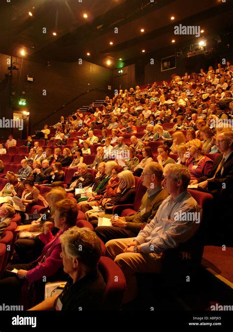 Audience Hi Res Stock Photography And Images Alamy