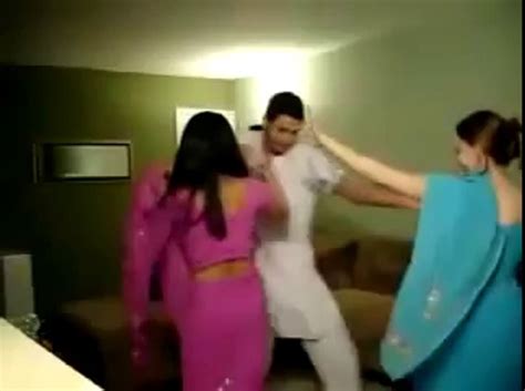 Sexy Pakistani Girls Dancing Pashto Dance Video Dailymotion