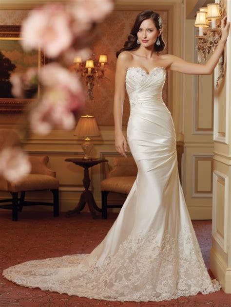 A Collection Of 18 Breathtaking Bridal Gowns By Sophia Tolli Pretty Designs
