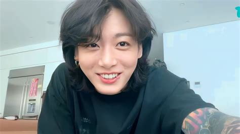 Jungkook Live Now On Weverse 💜 02282023 Jungkook Weverselive Bts