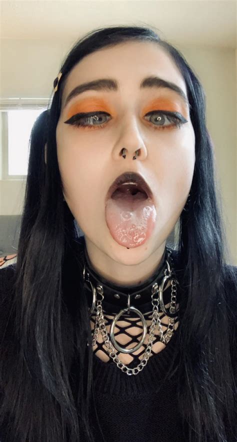 Fuck My Throat And Give Me A Facial Cant You See Im Begging 🖤 R