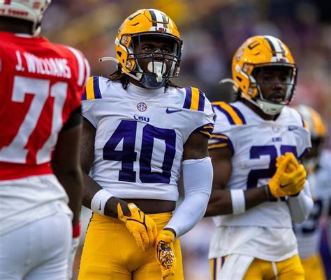 Inside The Rise Of Lsu Freshman Harold Perkins An Anomaly Just Getting Started Lsu