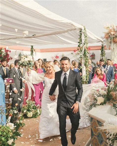 Fotos inéditas de la boda de Jordi Alba y Romarey Ventura Sale a la