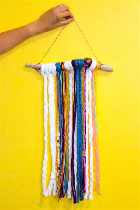 20 Diy Wall Hangings Using Yarn Diy To Make