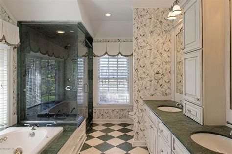Pin By Catherine Garcia On Master Bathrooms Beautiful Zillow