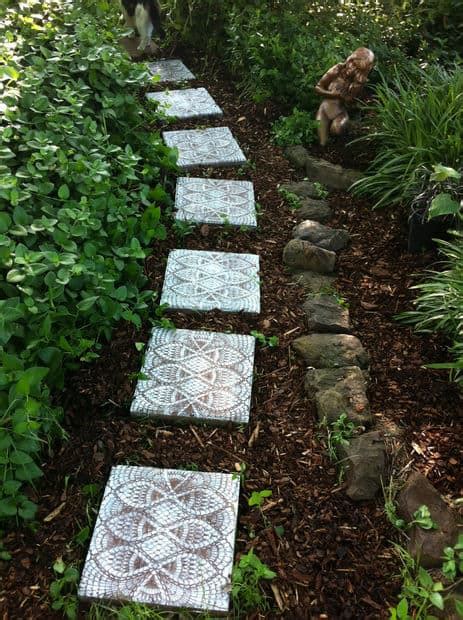 Garden Stepping Stones 30 Beautiful Ways To Decorate Your Garden
