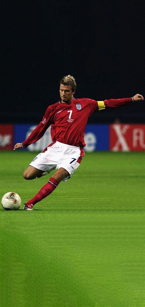 David Robert Joseph Beckham - England | David beckham football, David beckham soccer, David 