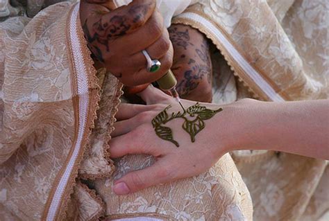 Henna Tattoos The Art Of Painting On The Hand And Body Friendly Morocco