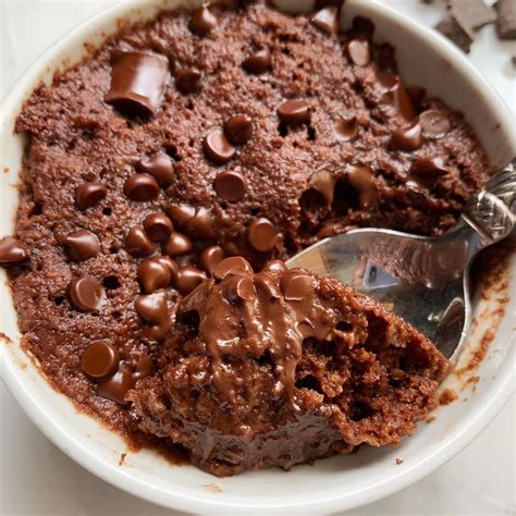 How to make chocolate chip cookie mug cake. Kylie on Instagram: "Friday calls for double chocolate ...