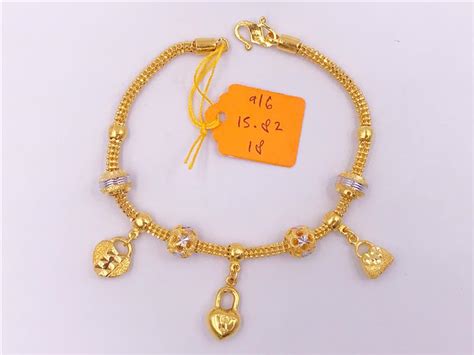Pada awal tahun 1982, ketika pasangan keluarga enewoldsen memutuskan untuk terlibat dalam perhiasan, tidak ada yang bisa membayangkan bahwa kreasi saat ini gelang pandora yang terbuat dari emas putih sangat populer. Hargaemas MY - Harga Emas Malaysia 2019
