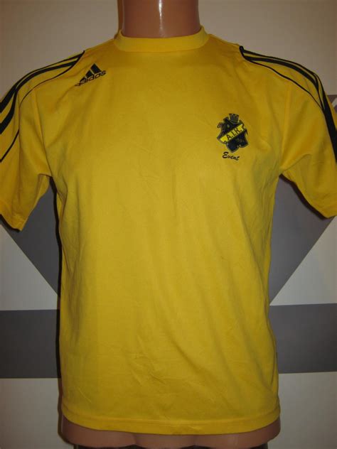 • shrnutí view a upozorní po utkání se hrají. AIK Fotboll Tredje fotbollströja (unknown year).
